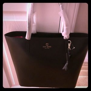 Kate Spade Sawyer Street Maxi tote in Black